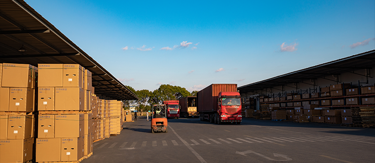 設(shè)計(jì)團(tuán)隊(duì)：獨(dú)特的設(shè)計(jì)，實(shí)現(xiàn)了高隔聲量隔音門(mén)的開(kāi)啟輕便、靈活